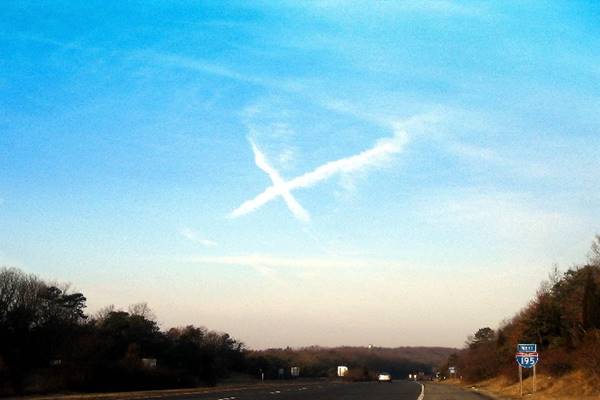 Itt a világvége Lángoló keresztet videóztak az égen! 4