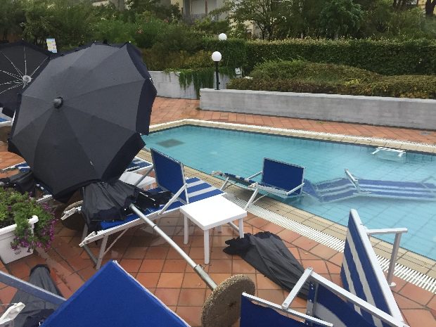 Hurrikán az Adrián, menekülnek a magyar nyaralók 1