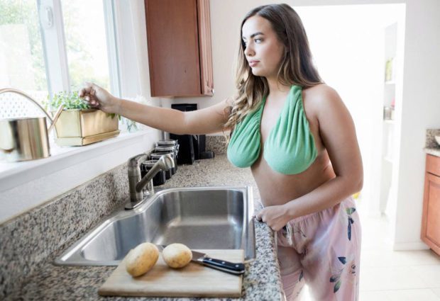 Prímán tart a hatalmas mellekre készült legújabb melltartó 1