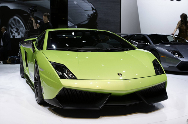 Ilyen pépesre törték a 36 milliós menta zöld Lamborghinit