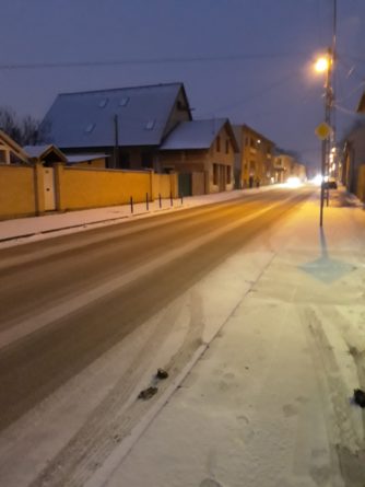 Hétvégi közlekedési prognózis. Tél. hó, havazés, hideg. Kép: Hirmagazin.eu