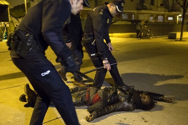 Migránsok csaptak össze rendőrökkel Madridban - VIDEÓ 1