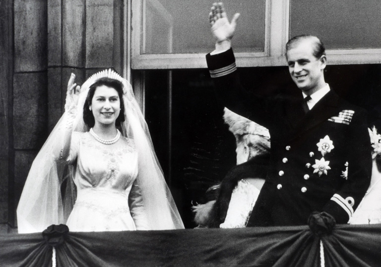 Erzsébet királynő meseszép menyasszony volt – Így ragyogott Fülöp herceg oldalán 1