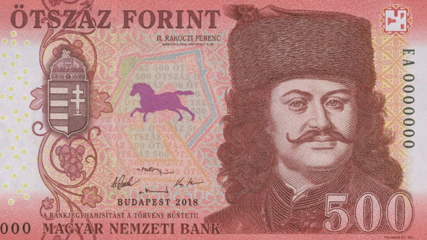 Februártól jönnek az új 500 foritos bankjegyek