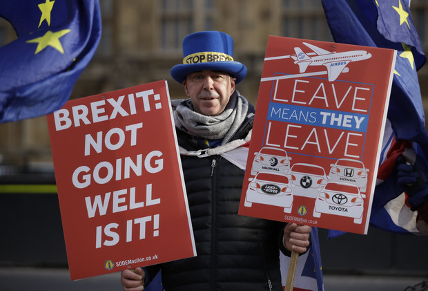Breaking bedobták a törölközőt a britek, újratárgyalnák az EU-val a Brexitet 1
