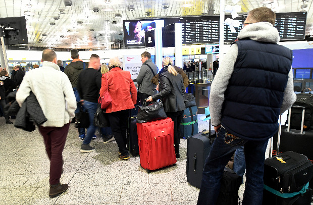 Felfordulás a reptéren, nyolc budapesti járatot töröltek 1