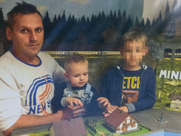 Nagyon durvát húzott a magyar nő 10 hónapja rejtegeti apja elől a kisfiát 2