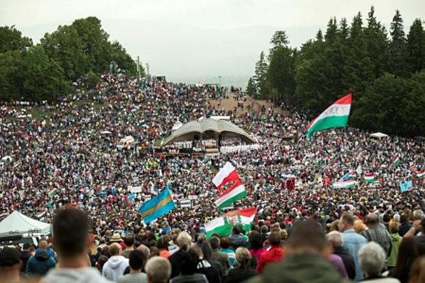 Óriási magyar összefogást hoz a csíksomlyói pápalátogatás 1