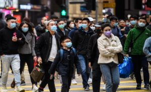Koronavírus: napról napra egyre több a megbetegedés, és a halálos áldozatok száma. A WHO szakemberei Kínába utaznak, hogy meg tudják érteni, miként terjed ilyen rohamosan a ragály. Hirmagazin.eu